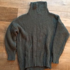 Aerie can small mock neck sweater. Super soft